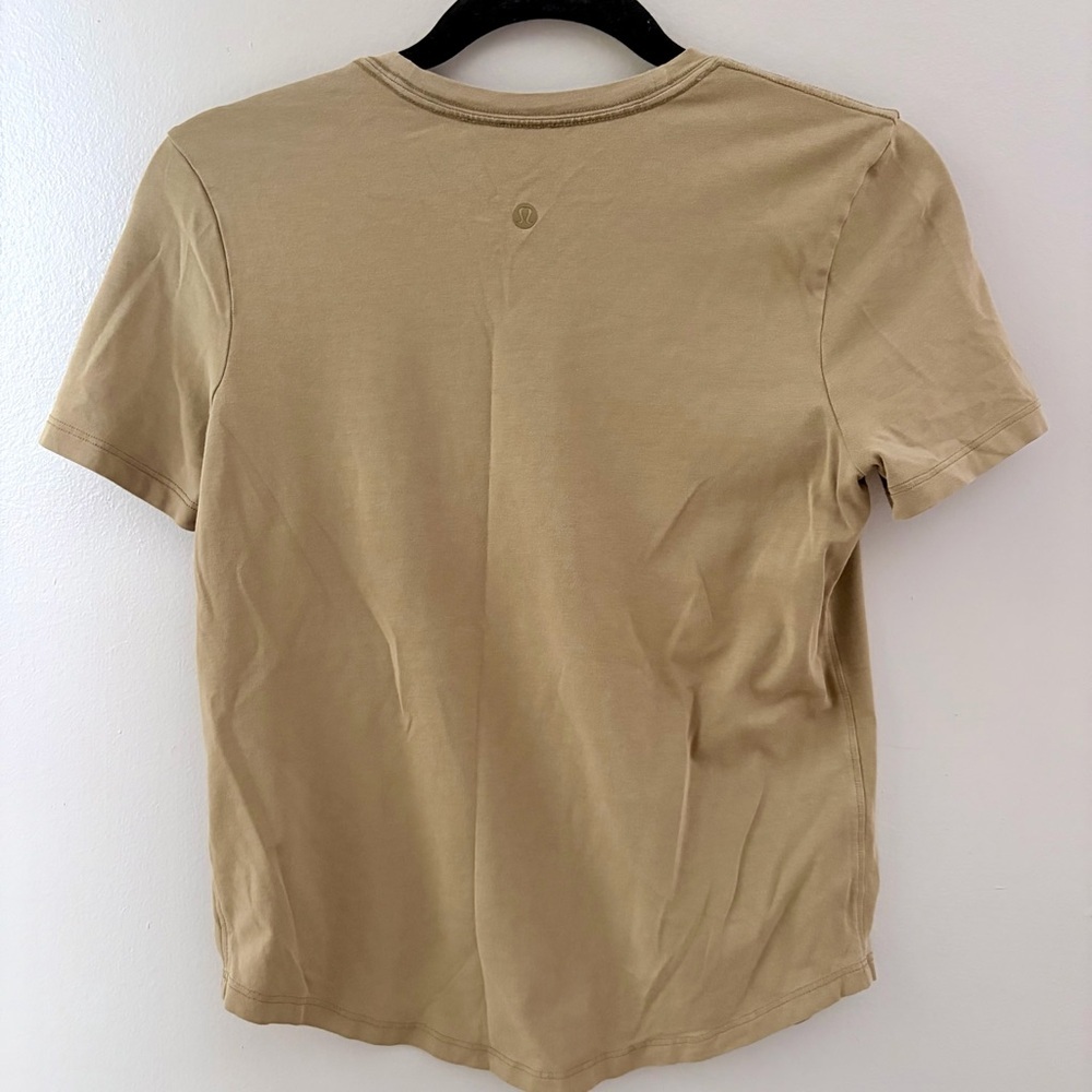 Lululemon Love Curved-Hem Crewneck T-Shirt - Picture 4 of 7